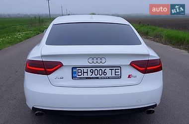 Купе Audi A5 2012 в Раздельной