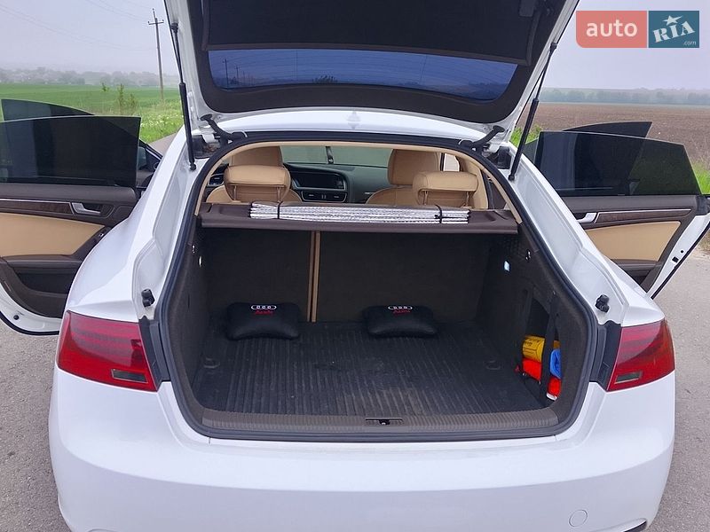 Купе Audi A5 2012 в Раздельной