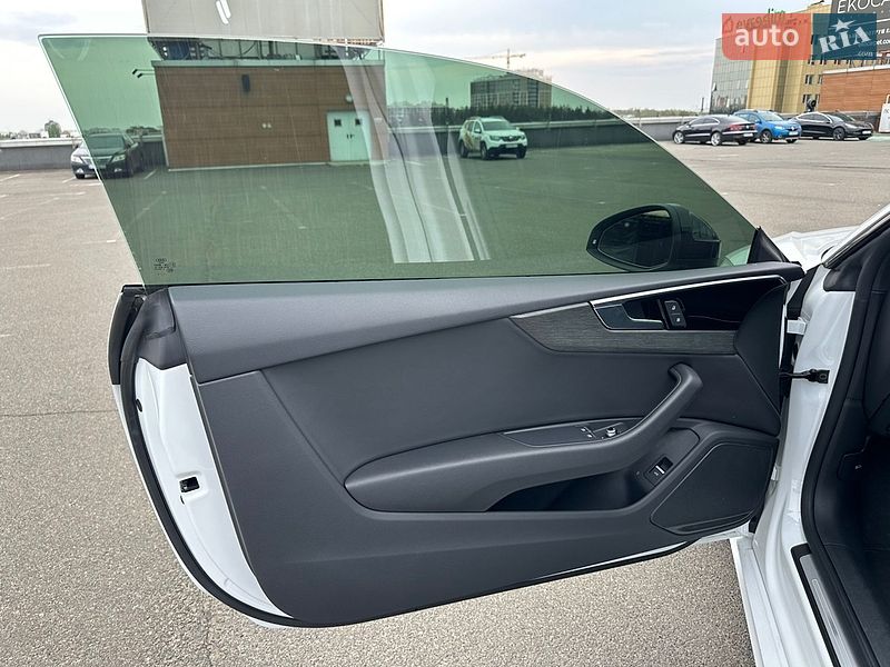 Купе Audi A5 2022 в Києві