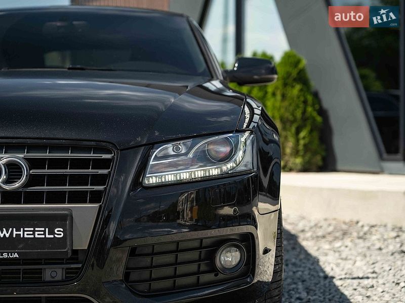 Купе Audi A5 2011 в Черновцах