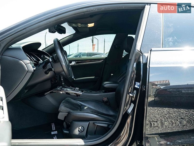 Купе Audi A5 2011 в Черновцах