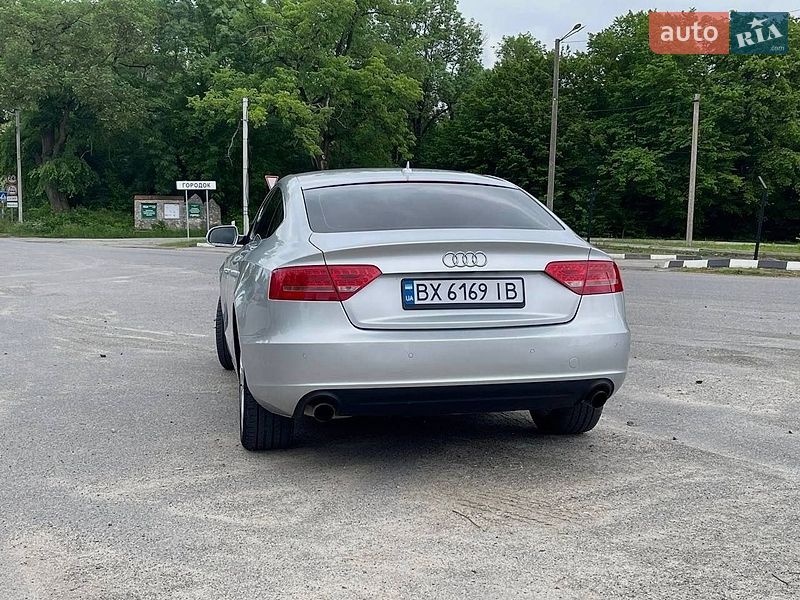 Купе Audi A5 2010 в Городке
