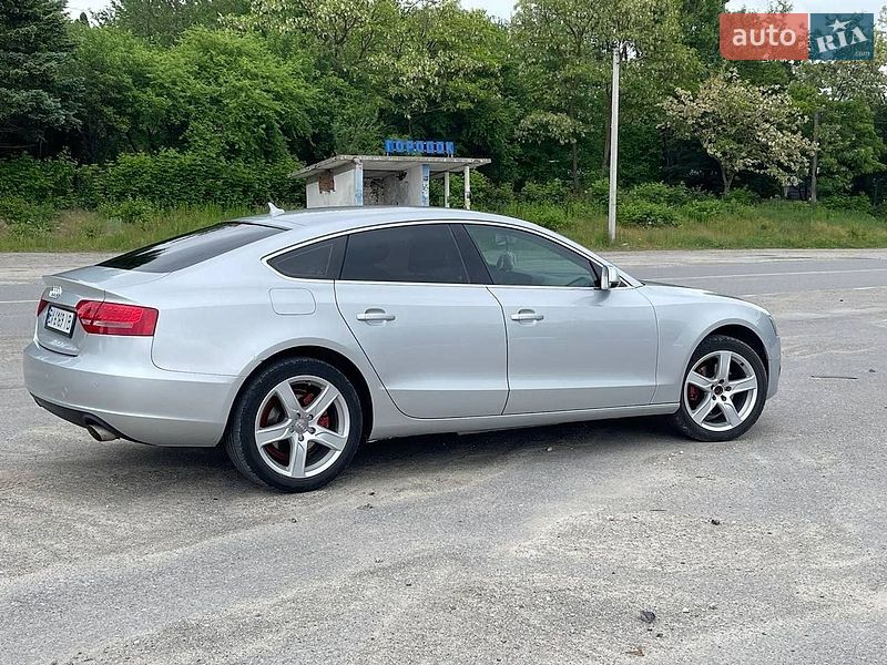 Купе Audi A5 2010 в Городке
