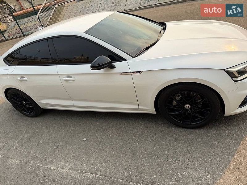Купе Audi A5 2017 в Киеве