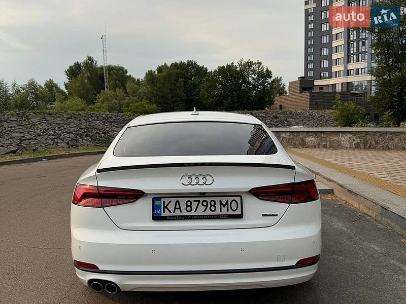 Купе Audi A5 2017 в Киеве