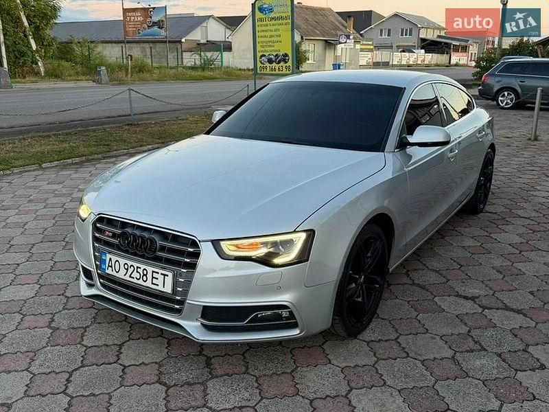 Audi A5 2011 Audi A5 2011