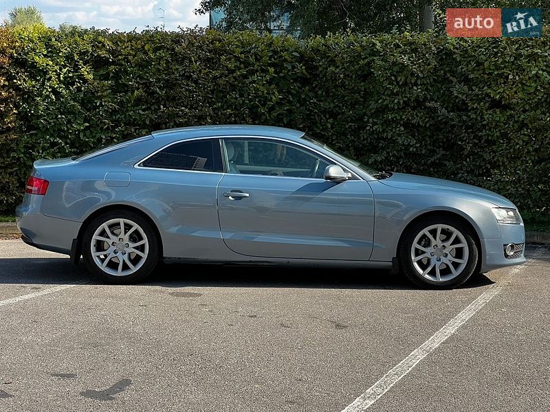 Купе Audi A5 2009 в Киеве