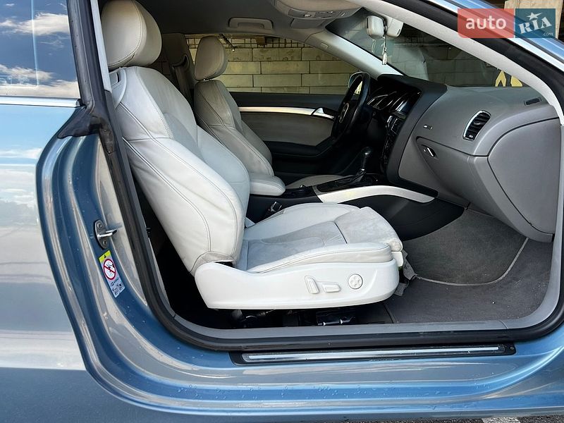 Купе Audi A5 2009 в Киеве