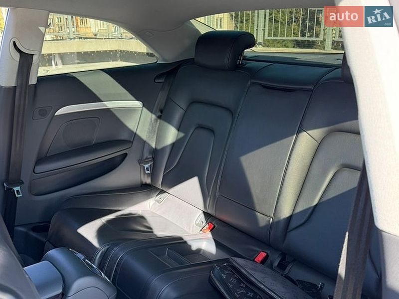 Купе Audi A5 2014 в Киеве