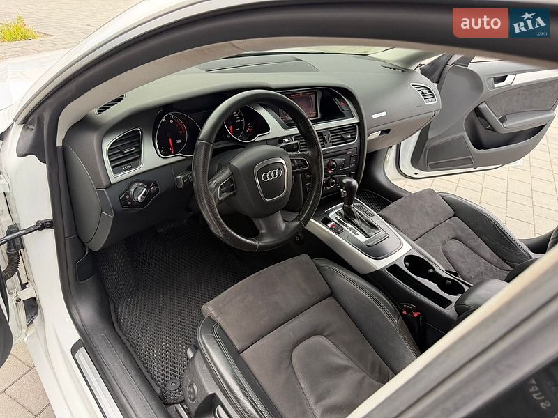 Купе Audi A5 2010 в Хмельницком