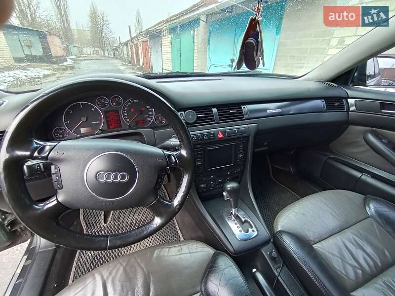 Универсал Audi A6 Allroad 2002 в Вараше