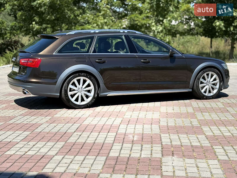 Универсал Audi A6 Allroad 2012 в Вараше