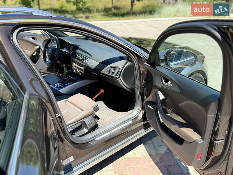 Универсал Audi A6 Allroad 2012 в Вараше