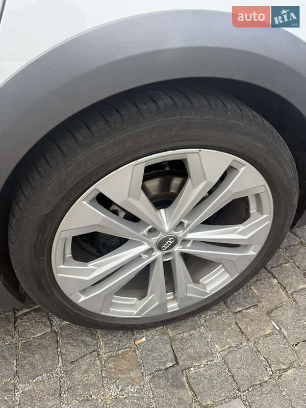Универсал Audi A6 Allroad 2019 в Ровно