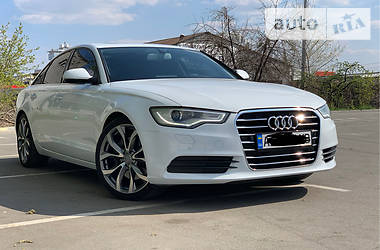 Седан Audi A6 2015 в Киеве