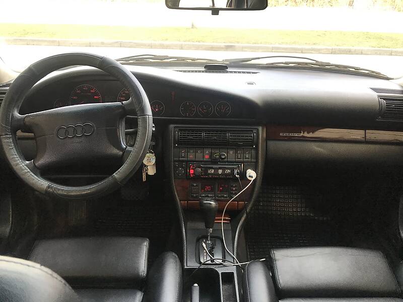Універсал Audi A6 1997 в Косові