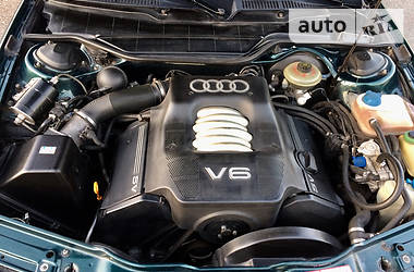 Седан Audi A6 1996 в 