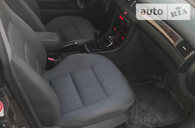 Седан Audi A6 2000 в 