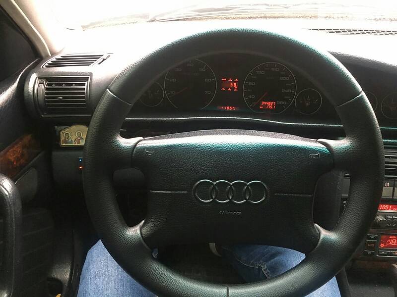 Седан Audi A6 1996 в Сумах