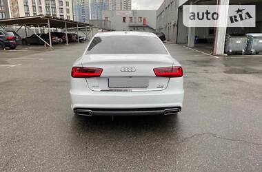 Седан Audi A6 2015 в 