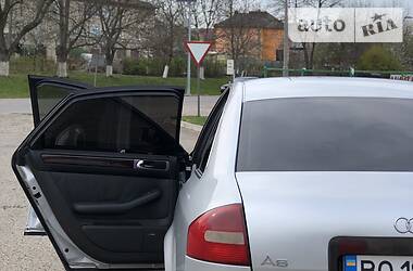 Седан Audi A6 2001 в 
