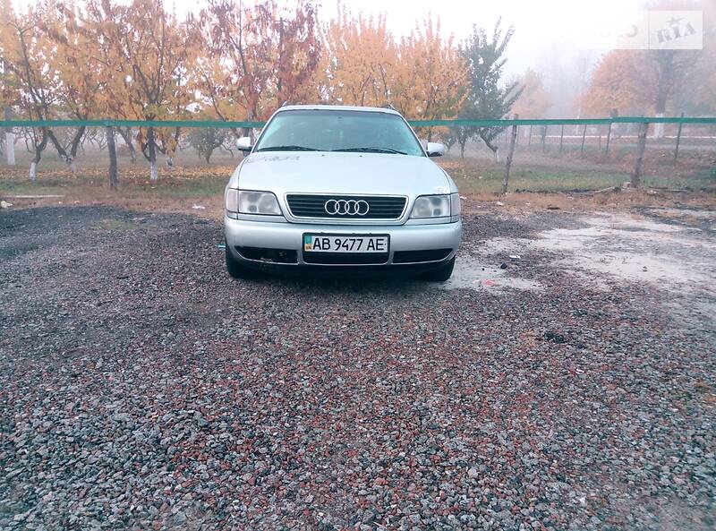 Універсал Audi A6 1997 в 