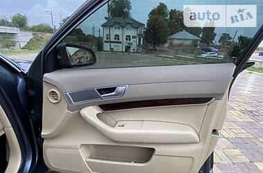 Седан Audi A6 2004 в 