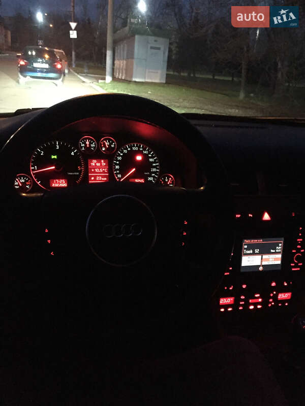 Седан Audi A6 2004 в Херсоне