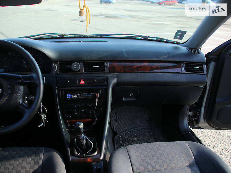 Седан Audi A6 2000 в Ужгороді