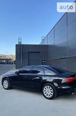 Седан Audi A6 2011 в 