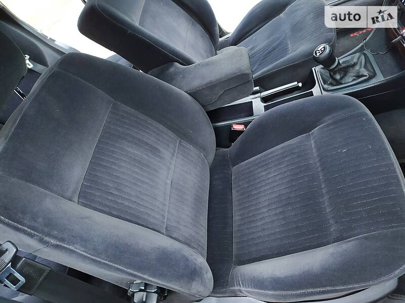 Универсал Audi A6 1996 в Каневе