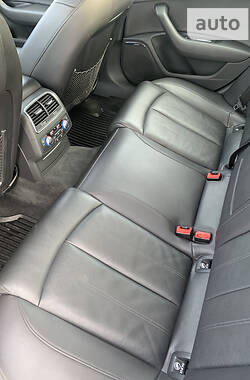 Седан Audi A6 2015 в 