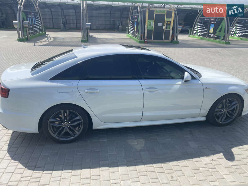 Седан Audi A6 2015 в Кропивницком
