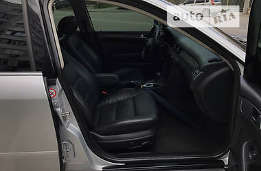Универсал Audi A6 2004 в 