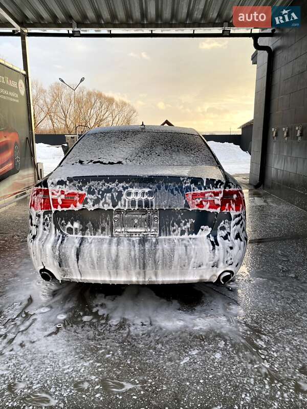 Седан Audi A6 2013 в Иршаве