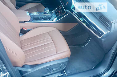 Седан Audi A6 2019 в 