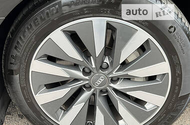 Седан Audi A6 2018 в 