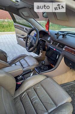 Універсал Audi A6 1998 в 