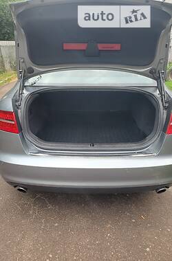 Седан Audi A6 2010 в 