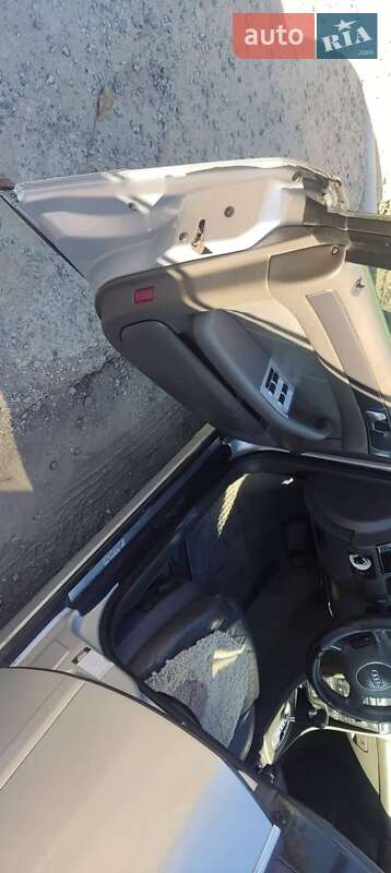 Универсал Audi A6 2001 в Раздельной
