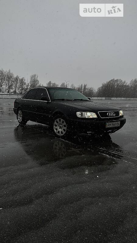 Седан Audi A6 1996 в Киеве