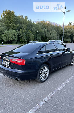 Седан Audi A6 2014 в 