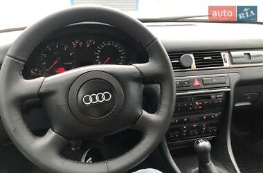 Седан Audi A6 2001 в 