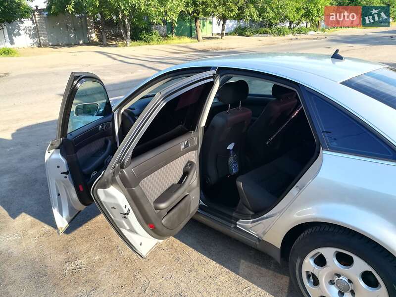 Седан Audi A6 2002 в Вознесенске