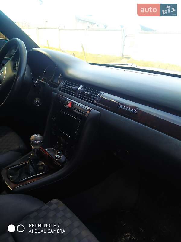 Седан Audi A6 2002 в Долине