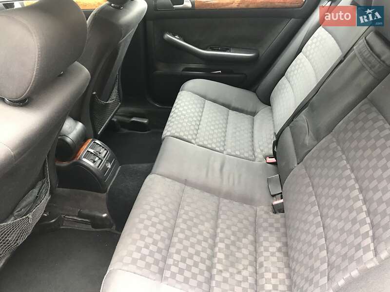 Универсал Audi A6 2001 в Корсуне-Шевченковском