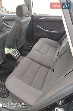 Универсал Audi A6 2003 в 