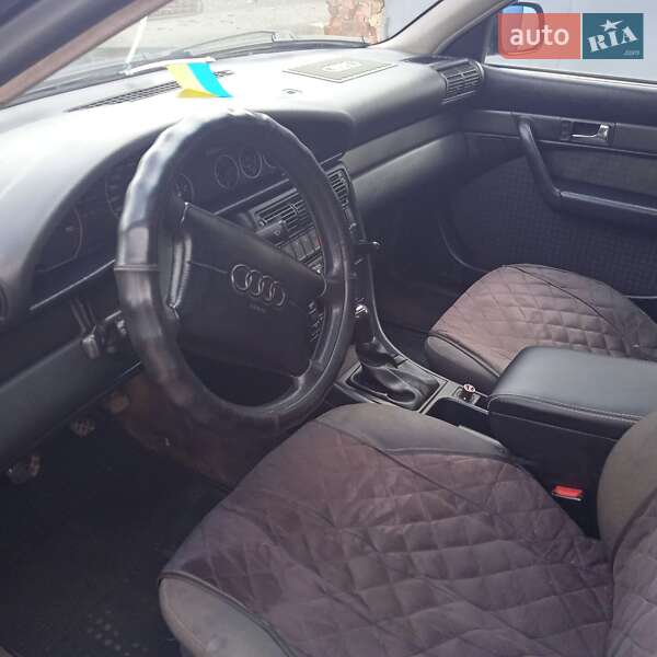 Седан Audi A6 1996 в Шепетовке