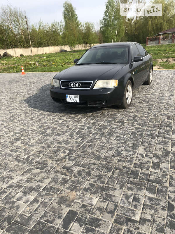 Седан Audi A6 2001 в Корце