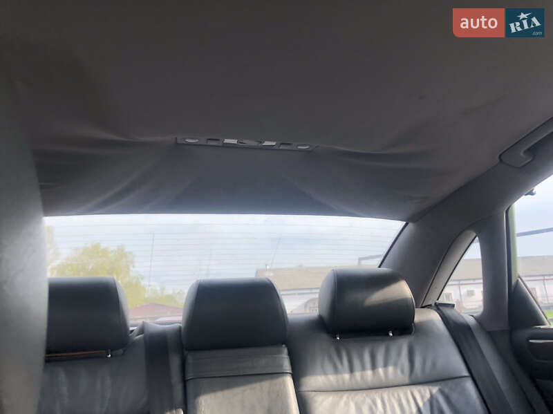 Седан Audi A6 2001 в Корце